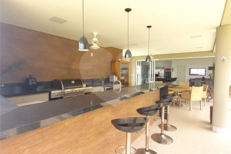 Casa à venda com 3 suítes no condomínio Alpes de Vinhedo, Vinhedo - SP