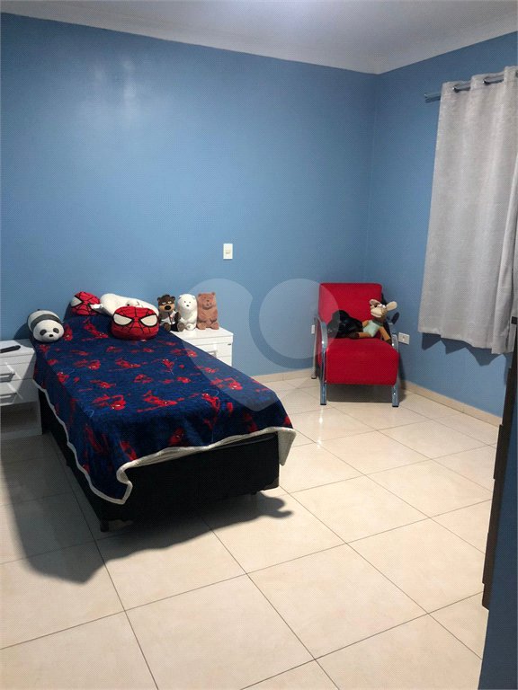 Sobrado à venda com 3 quartos, sendo 1 suíte, em Vila Tibiriçá, Santo André, SP