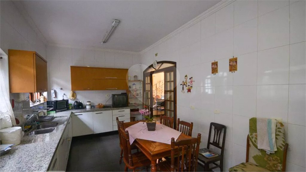 Casa à venda com 4 quartos, sendo 2 suítes, em Vila Mariana, São Paulo, SP