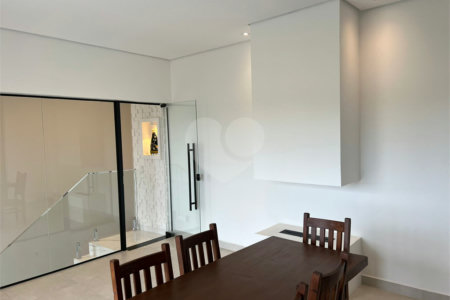 Casa à venda com 3 quartos, sendo 1 suíte, no condomínio Residencial Evidências, Indaiatuba - SP