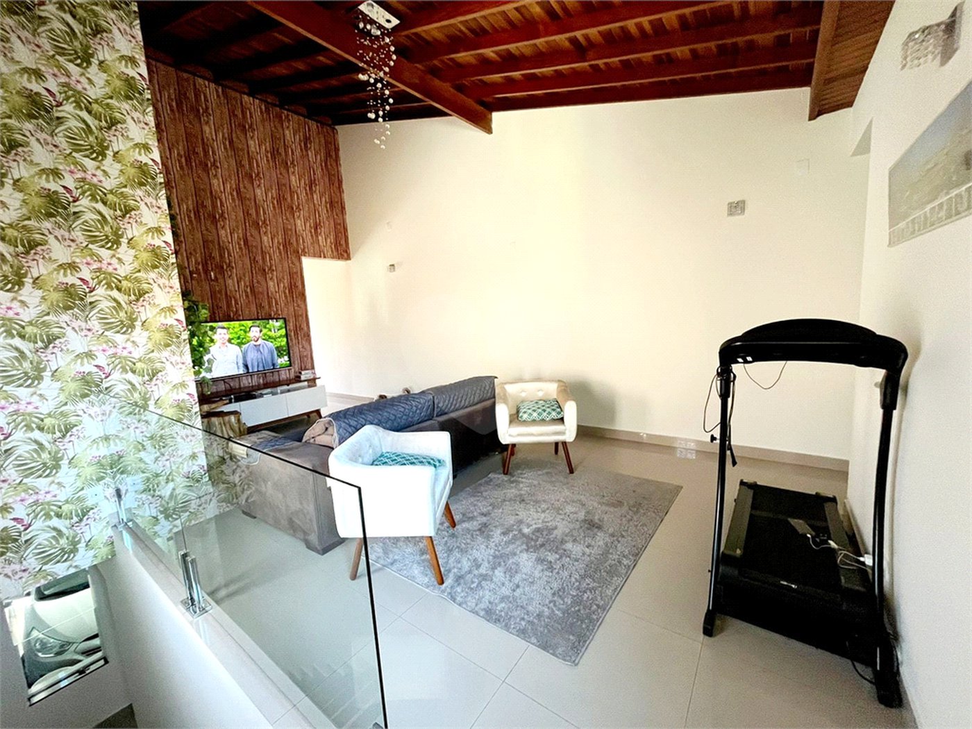 Sobrado à venda com 6 quartos, sendo 1 suíte,  em Horto, São Paulo, SP
