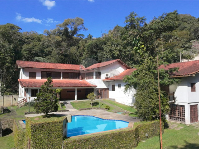 Casa à venda ou para alugar com 4 suítes no condomínio Parque Imperial da Cantareira, Mairiporã - SP