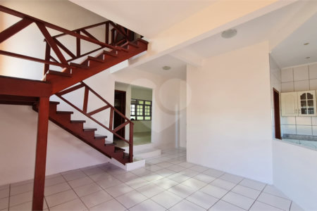Casa à venda com 5 quartos em Ivoturucaia, Jundiaí, SP