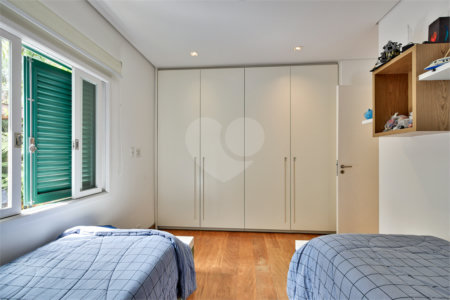 Casa Térrea à venda com 3 quartos, sendo 1 suíte, em Alto da Boa Vista, São Paulo, SP