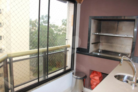 Apartamento à venda com 4 suítes em Vila Suzana, São Paulo, SP