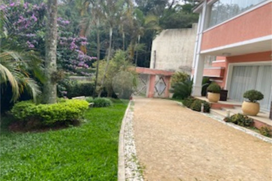 Casa à venda com 4 suítes no condomínio Parque Imperial da Cantareira, Mairiporã - SP