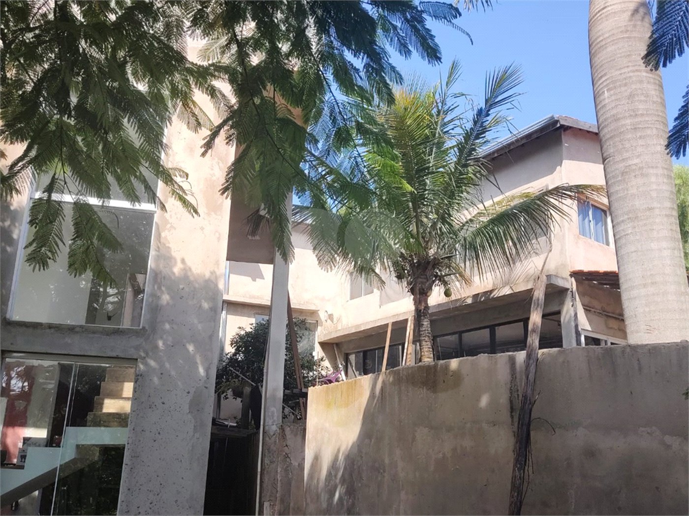 Casa à venda com 6 quartos, sendo 1 suíte, no condomínio Cafezal IV, Itupeva - SP
