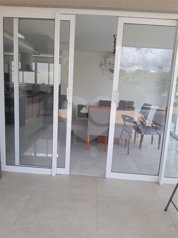 Casa à venda com 3 suítes em Moinho Velho, Cotia, SP