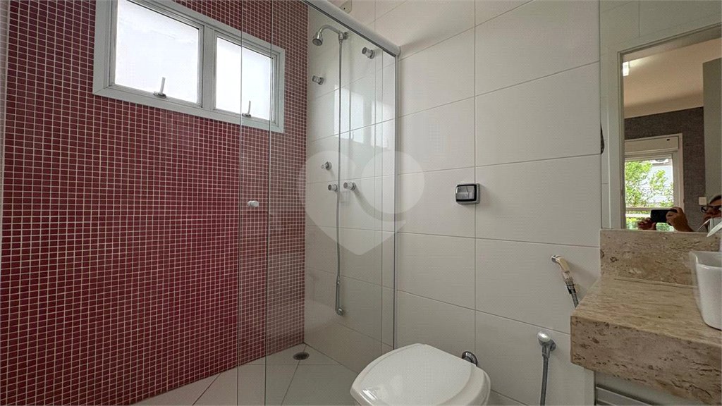 Casa à venda com 4 quartos, sendo 3 suítes, no condomínio Mont Blanc, Sorocaba - SP