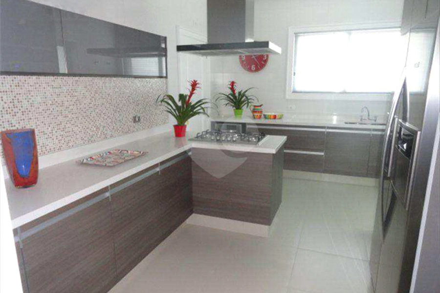 Apartamento à venda com 3 suítes em Jardim Virgínia, Guarujá, SP