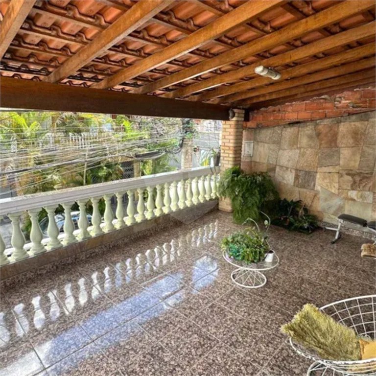 Sobrado à venda com 4 quartos, sendo 2 suítes,  em Jardim Líbano, São Paulo, SP