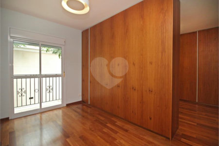 Casa à venda com 3 suítes no condomínio Brooklin Hills, São Paulo - SP