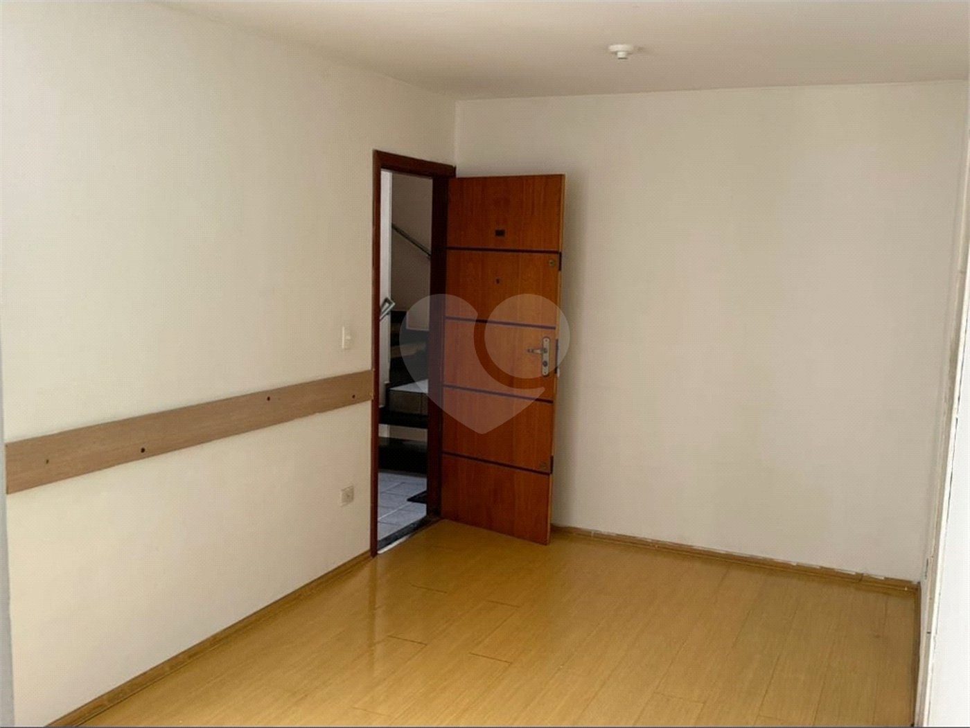 Casa à venda com 3 quartos, sendo 1 suíte, no condomínio Residencial Vera Lucia, Sorocaba - SP