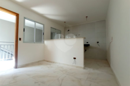 Casa à venda com 2 quartos no condomínio Regina, São Paulo - SP