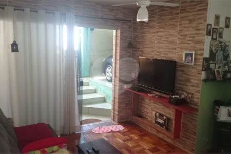 Casa à venda com 3 quartos em Vila Deyse, Itapetininga, SP