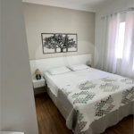 Apartamento à venda com 2 quartos, sendo 1 suíte, em Jardim Carambeí, São Roque, SP