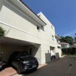 Casa à venda com 4 quartos, sendo 3 suítes, no condomínio Vila Carmel, São Paulo - SP