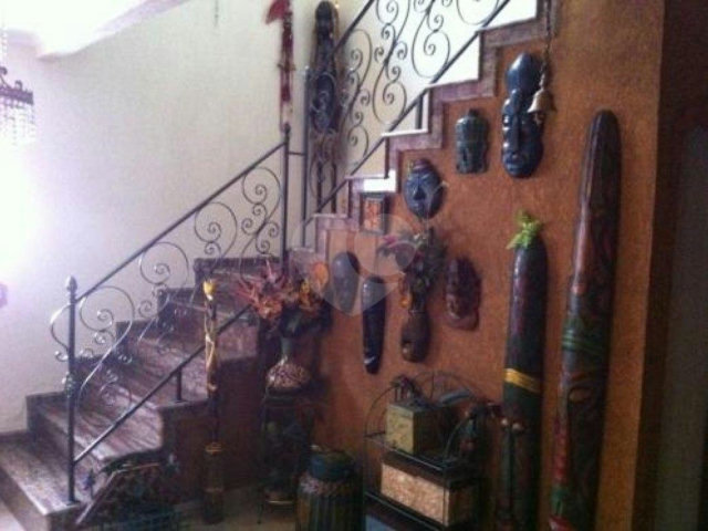 Sobrado à venda com 6 quartos, sendo 4 suítes,  em Barro Branco (zona Norte), São Paulo, SP