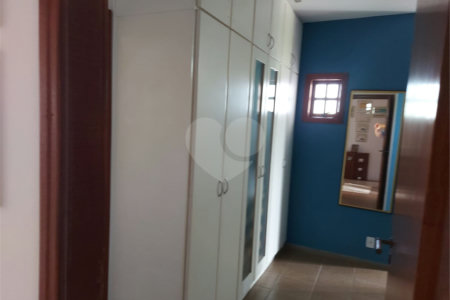 Sobrado à venda com 5 quartos, sendo 4 suítes, em Santa Rosa, Vinhedo, SP