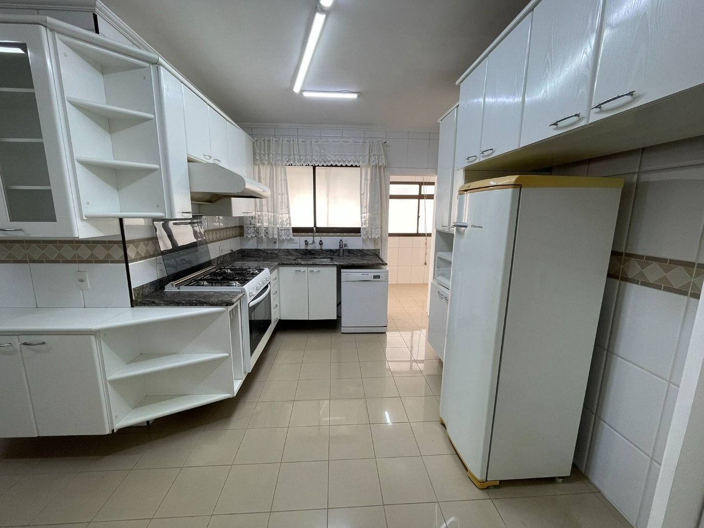Apartamento com 4 dormitórios, 218 m² - venda por R$ 1.810.000,00 ou aluguel por R$ 8.895,00/mês - Boqueirão - Santos/SP