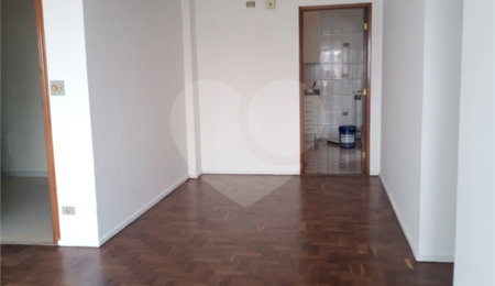 Apartamento à venda com 3 quartos, sendo 1 suíte,  em Santo Antônio, São Caetano do Sul, SP