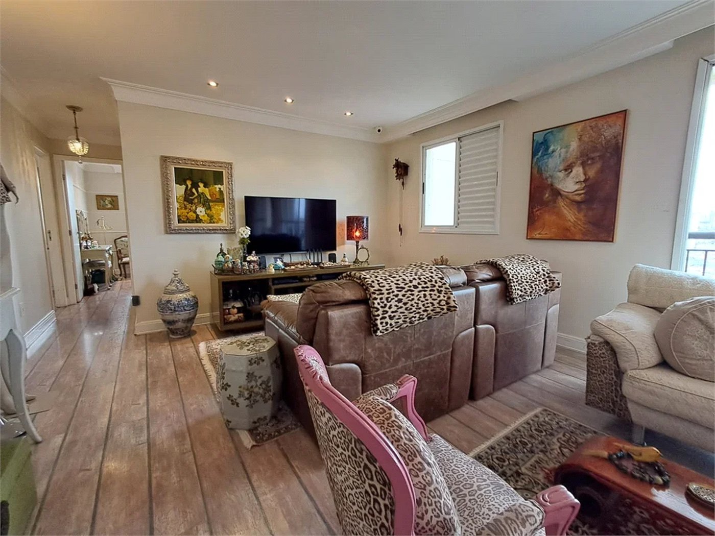 Apartamento à venda com 2 suítes em Vila Romana, São Paulo, SP