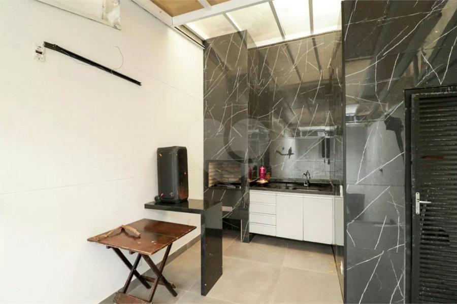 Casa à venda com 3 quartos, sendo 1 suíte, no condomínio Smile View, São Paulo - SP