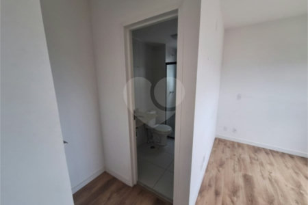 Apartamento à venda com 2 quartos, sendo 1 suíte,  em Vila Esperança, São Paulo, SP