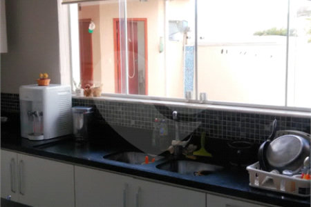 Casa à venda com 3 quartos, sendo 1 suíte, no Centro, Araçoiaba da Serra, SP