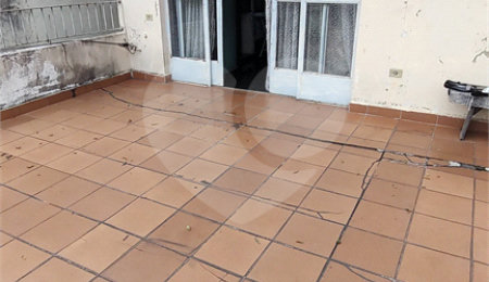 Sobrado à venda com 4 quartos em Parque São Domingos, São Paulo, SP