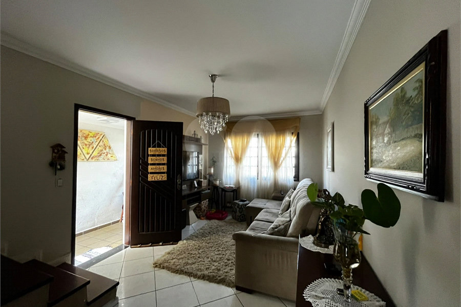 Sobrado à venda com 3 quartos, sendo 1 suíte, em Jaraguá, São Paulo, SP