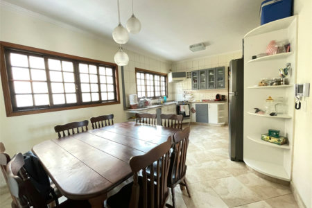 Casa à venda com 3 quartos, sendo 2 suítes,  em Jardim do Lago, Bragança Paulista, SP