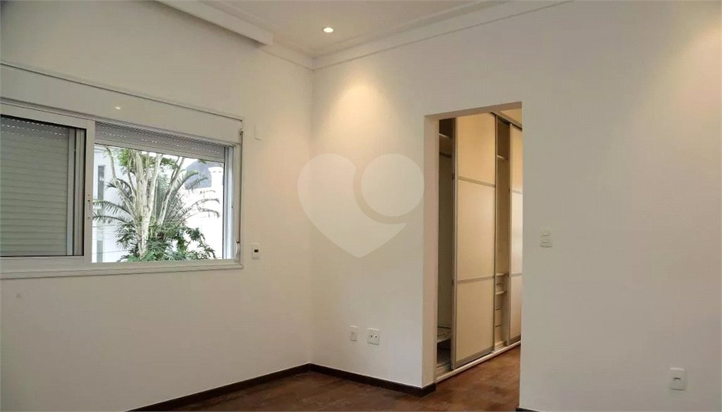 Casa à venda com 3 suítes no condomínio Residencial Morumbi, São Paulo - SP