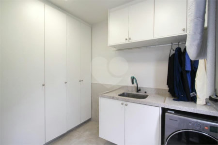 Apartamento à venda com 2 quartos, sendo 1 suíte,  em Vila Olímpia, São Paulo, SP