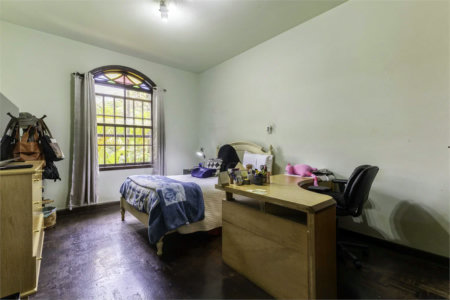 Casa à venda com 4 quartos, sendo 2 suítes, em Jardim Leonor, São Paulo, SP