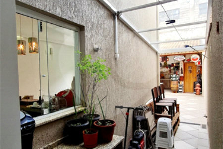 Sobrado à venda com 3 quartos, sendo 1 suíte,  em Jardim Leocádia, Sorocaba, SP