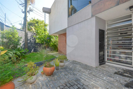 Sobrado à venda com 5 quartos, sendo 1 suíte,  em Retiro Morumbi, São Paulo, SP