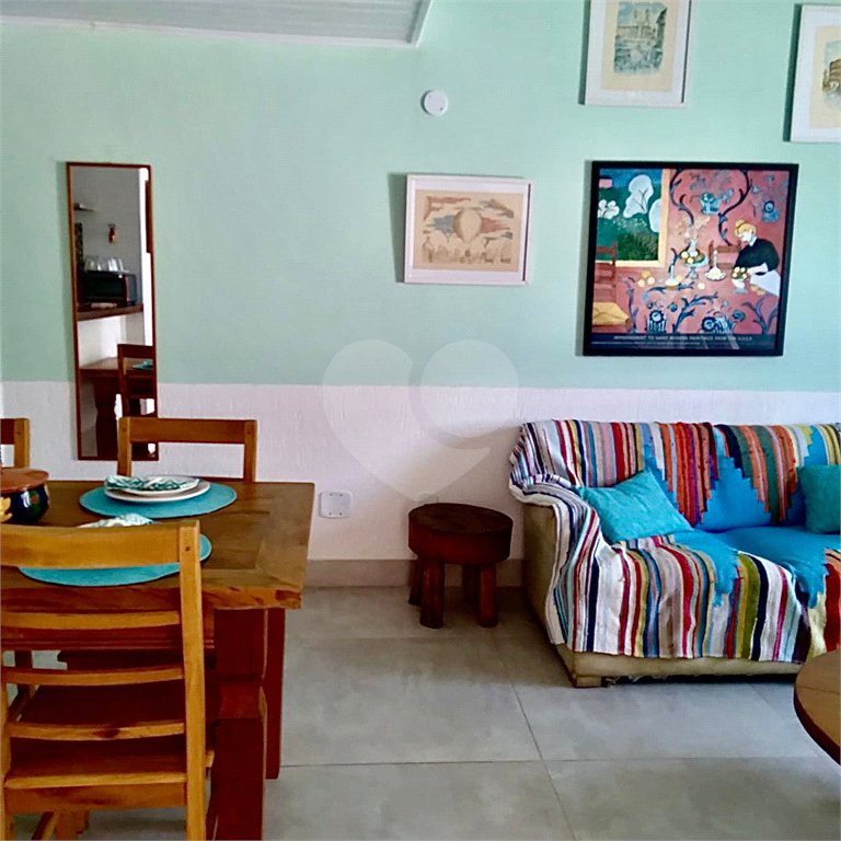 Casa em condomínio à venda com 2 quartos, sendo 1 suíte,  em Alto de Búzios, Armação dos Búzios, RJ