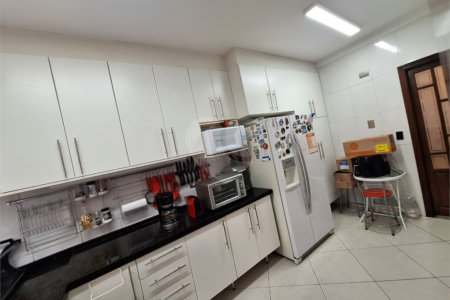 Sobrado à venda com 3 quartos, sendo 1 suíte, em Cupecê, São Paulo, SP
