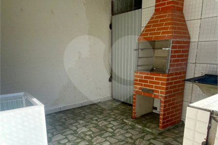 Casa à venda com 4 quartos, sendo 1 suíte,  em Jardim Pinheirinho, Itaquaquecetuba, SP