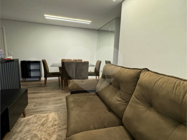 Apartamento à venda com 2 quartos, sendo 1 suíte,  em Jardim Flor da Montanha, Guarulhos, SP