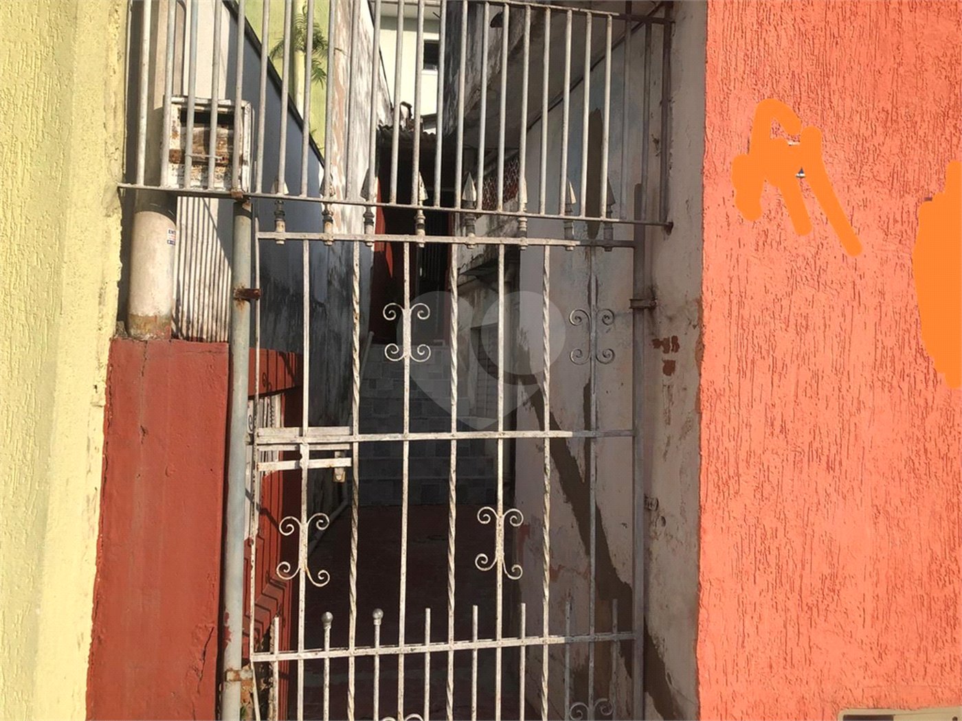 Casa Térrea à venda com 6 quartos, sendo 2 suítes, em Vila Mazzei, São Paulo, SP