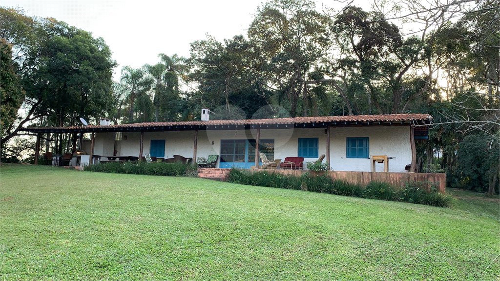 Chácara à venda com 5 quartos em Volta Grande (são João Novo), São Roque, SP
