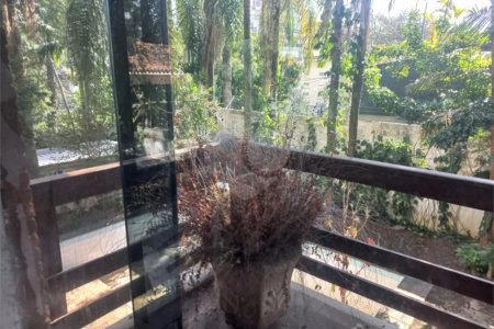 Casa à venda com 3 quartos, sendo 2 suítes, em Morumbi, São Paulo, SP