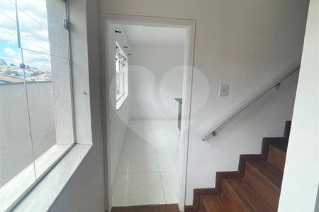 Sobrado à venda com 3 quartos, sendo 2 suítes,  em Vila Oliveira, Mogi das Cruzes, SP