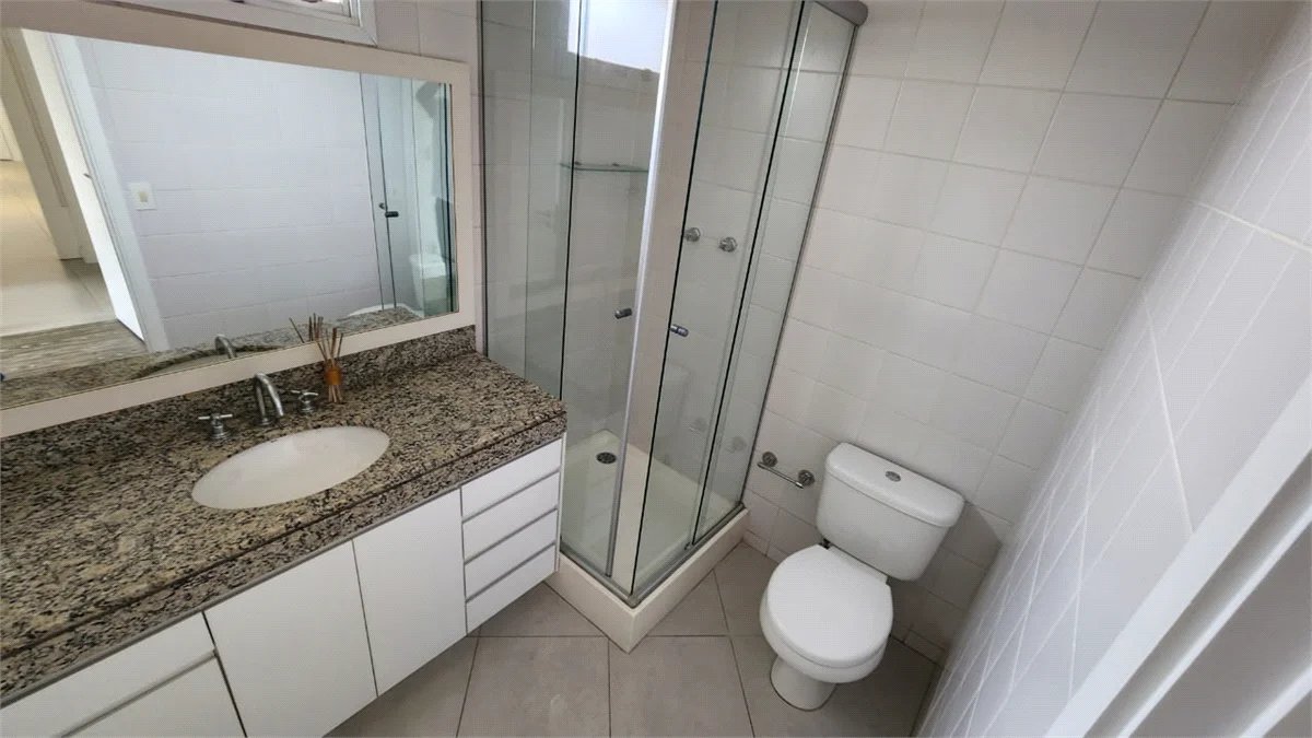 Apartamento à venda com 3 quartos, sendo 2 suítes, em Paraíso do Morumbi, São Paulo, SP