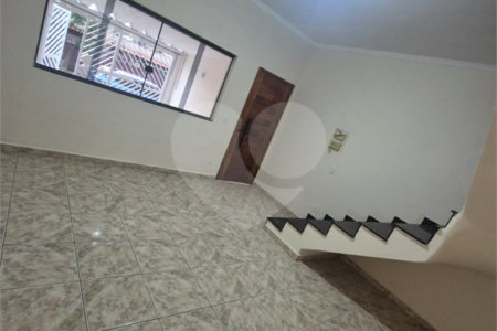 Casa à venda com 2 quartos, sendo 1 suíte,  em Vila Maricy, Guarulhos, SP