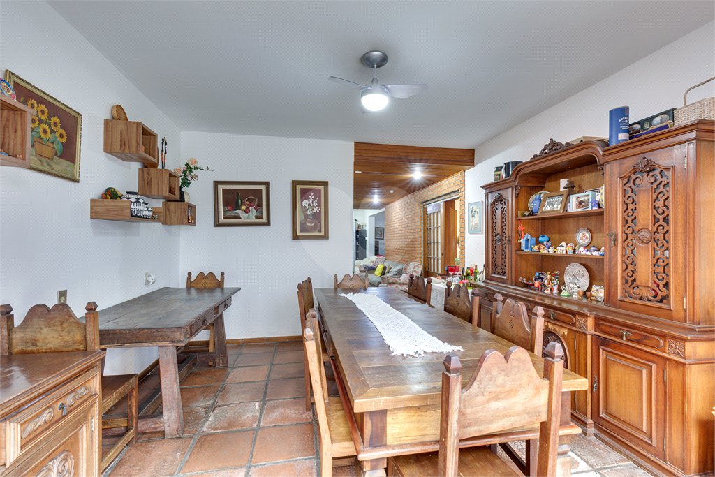 Sobrado à venda com 4 quartos, sendo 2 suítes, em Chácara Santo Antônio, São Paulo, SP