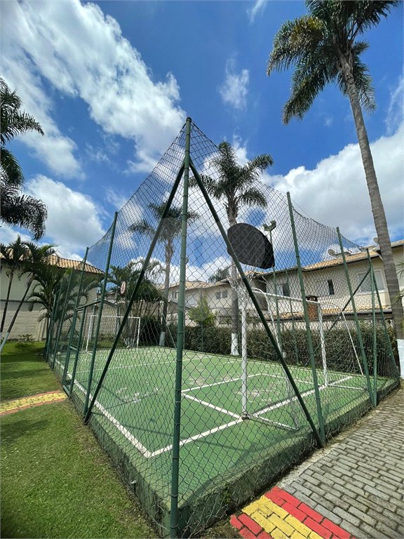 Casa à venda com 3 quartos, sendo 1 suíte,  no condomínio Montpellier, Mogi das Cruzes - SP