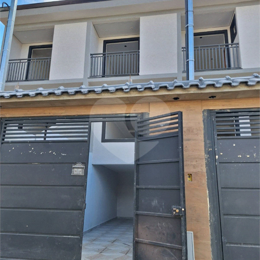 Sobrado à venda com 3 quartos, sendo 1 suíte, em Vila do Castelo, São Paulo, SP